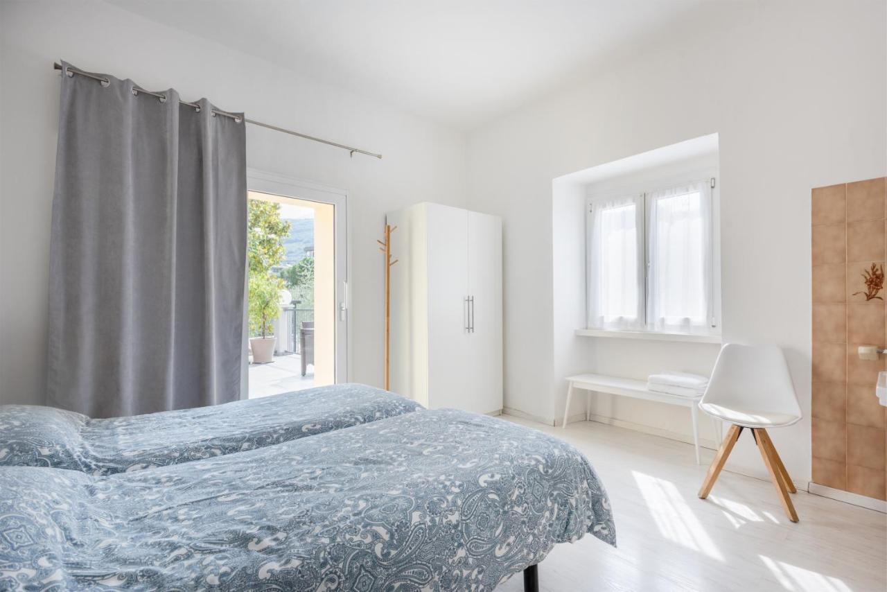 Al Lago Camping & Rooms Riva del Garda Kültér fotó