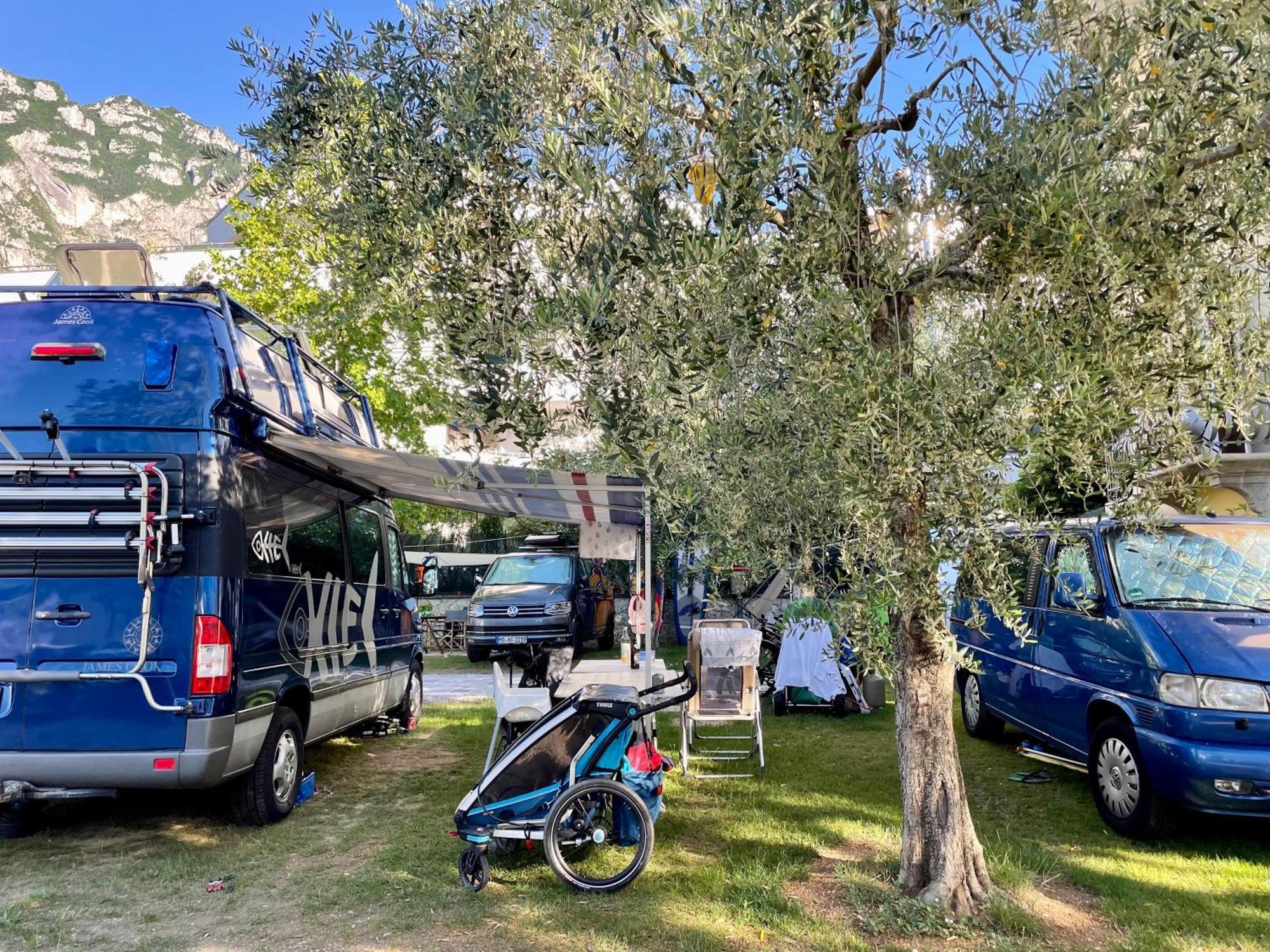 Al Lago Camping & Rooms Riva del Garda Kültér fotó