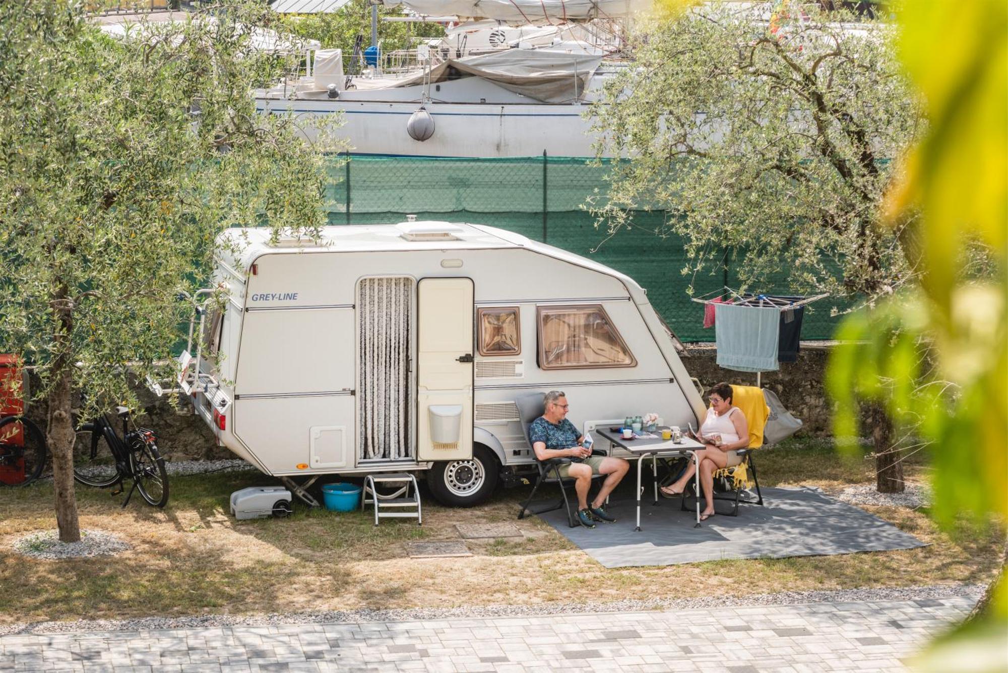 Al Lago Camping & Rooms Riva del Garda Kültér fotó