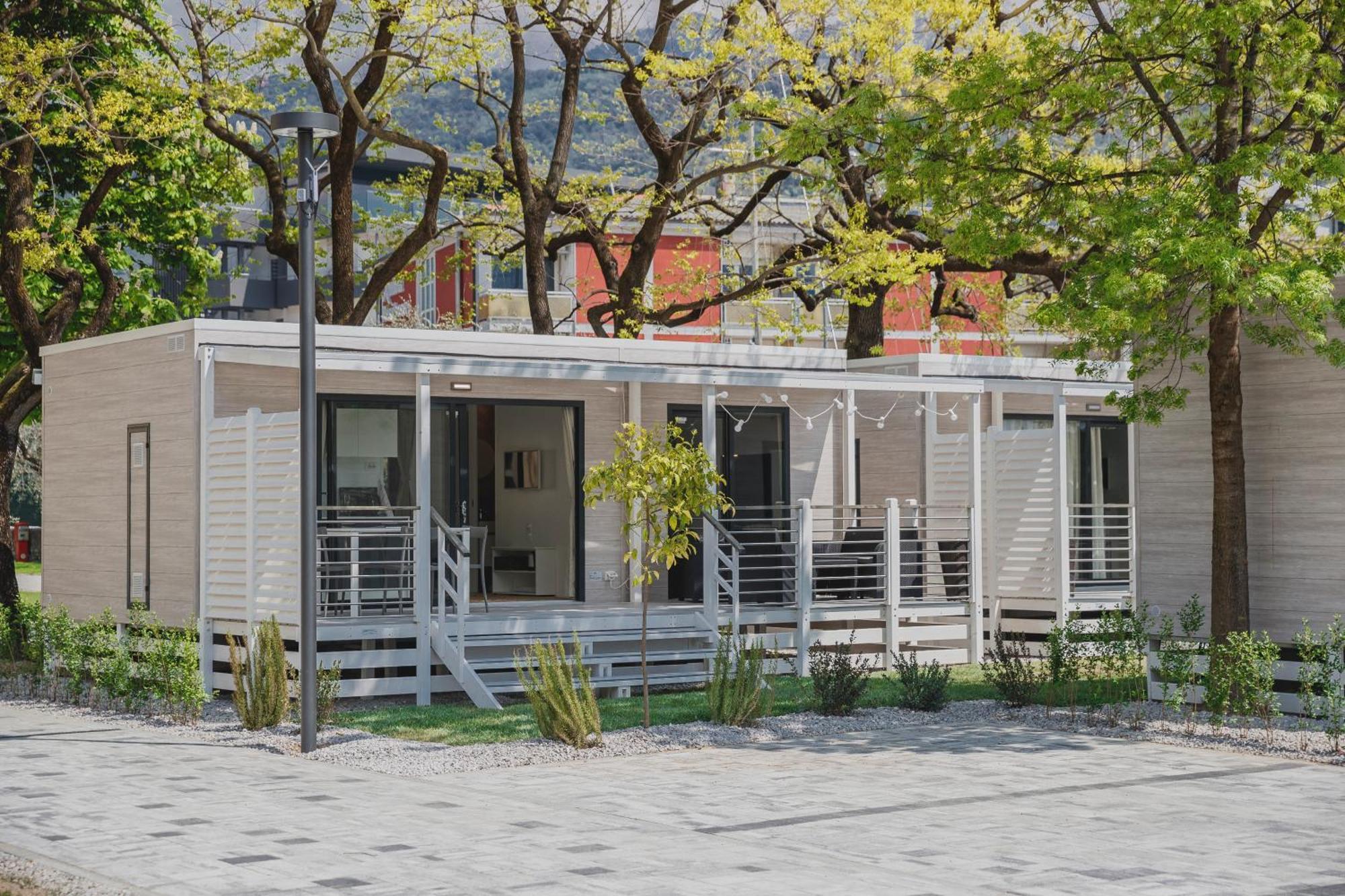 Al Lago Camping & Rooms Riva del Garda Kültér fotó