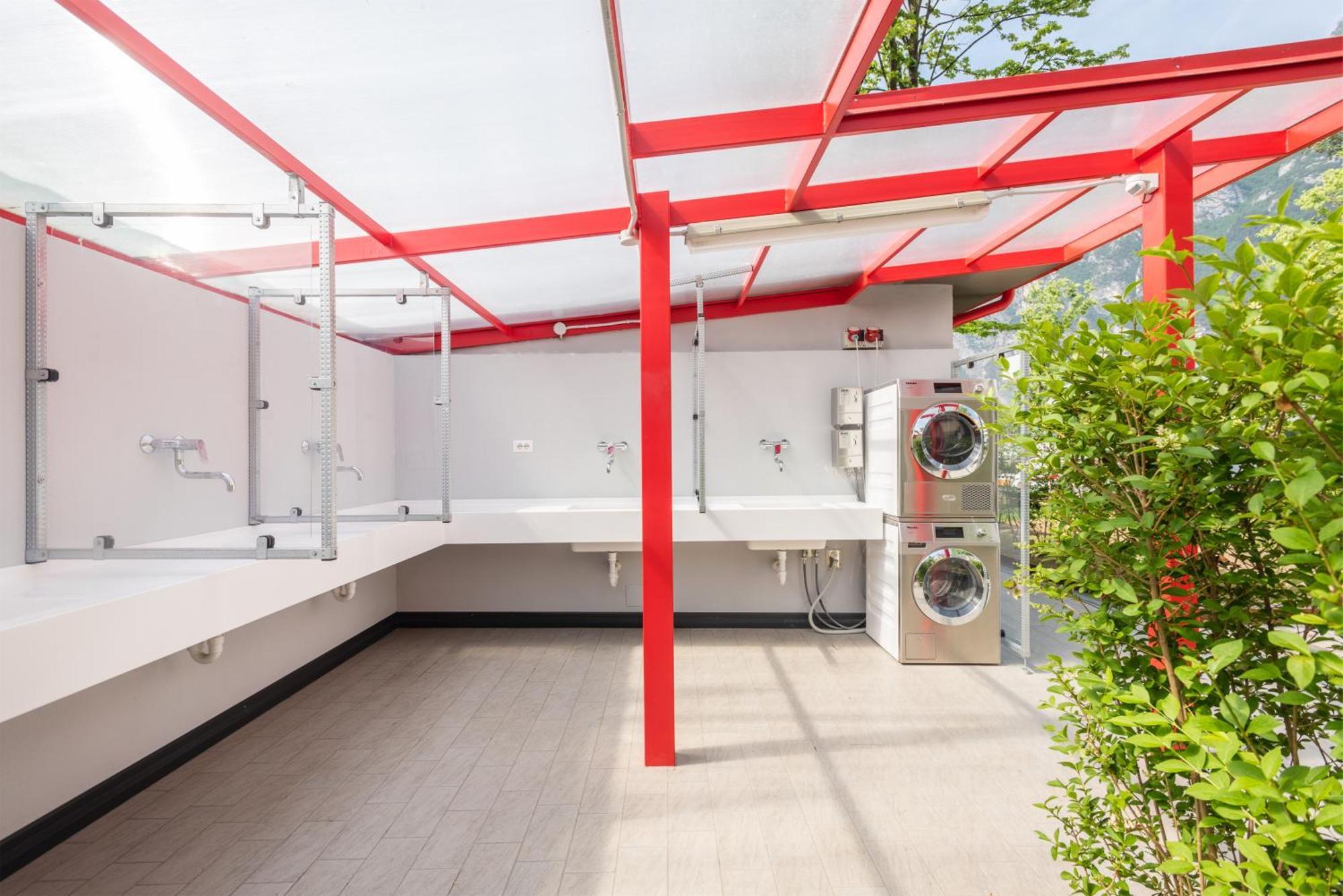 Al Lago Camping & Rooms Riva del Garda Kültér fotó